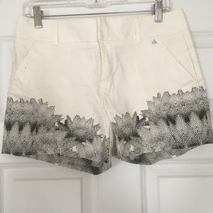 WHITE Calvin Klein Shorts w/ Border Print (Size 4)